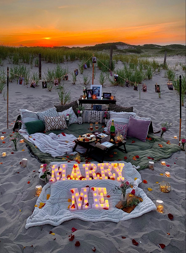 Proposal at the beach